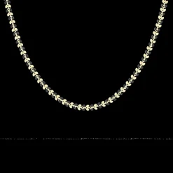 Goudkleurige ketting met blaadjes