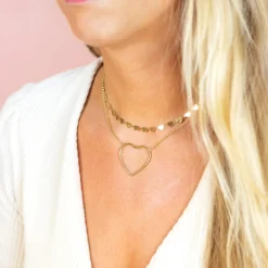 Goudkleurige ketting met groot hart