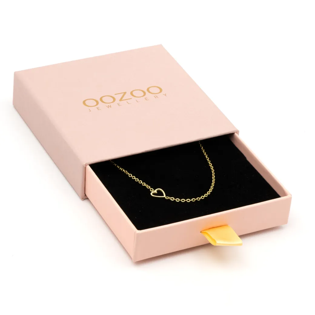 Goudkleurige ketting met een hart