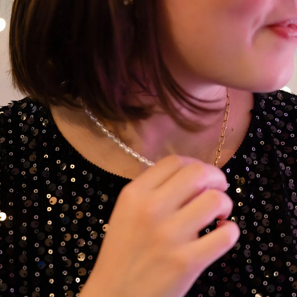 Goudkleurige ketting met parels