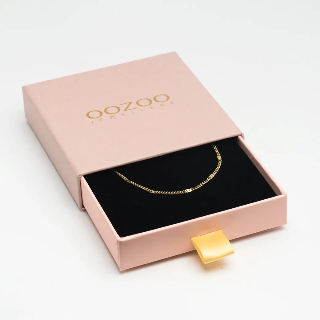 Goudkleurige ketting met klassiek detail