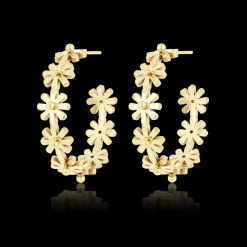 Goudkleurige oorringen met bloemen