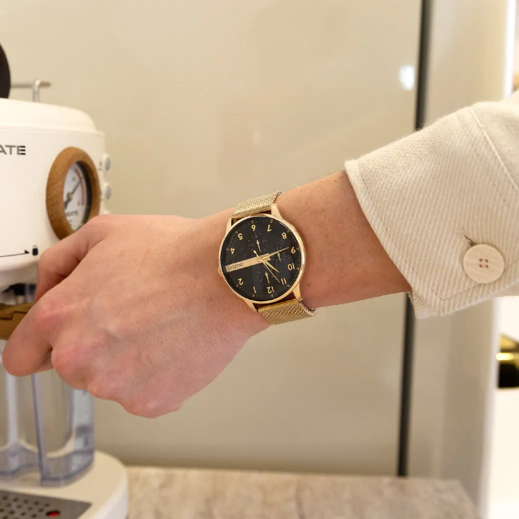 Goudkleurige OOZOO horloge met metalen mesh armband - C11302