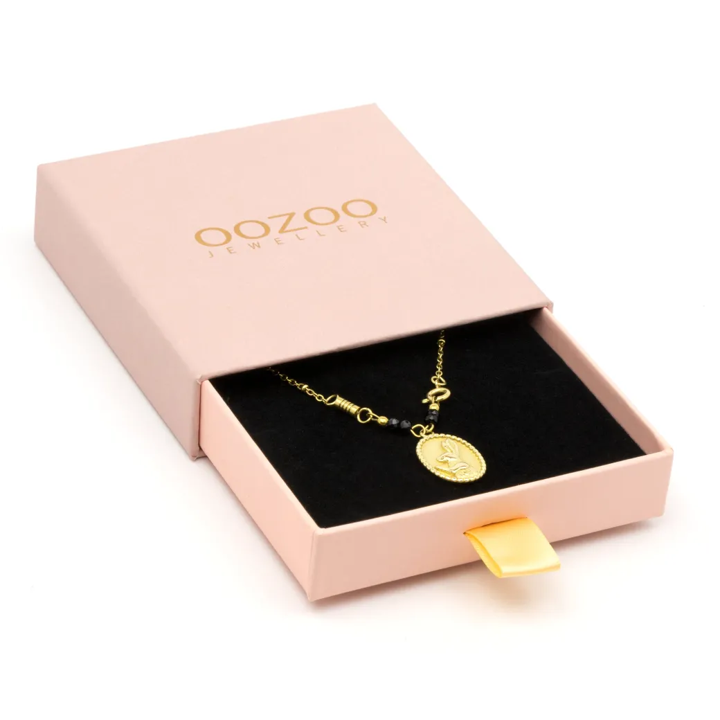 Goudkleurig/zwarte ketting met een haas