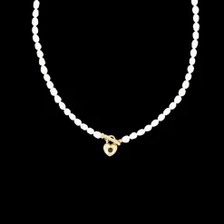 parel ketting met hart en zwart strass steentje
