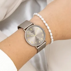 Taupe OOZOO horloge met metalen mesh armband - C20380