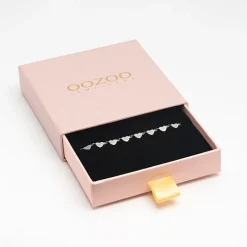 Zilverkleurige armband met hartjes