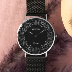 Zilverkleurige OOZOO horloge met zwarte metalen mesh armband - C20140