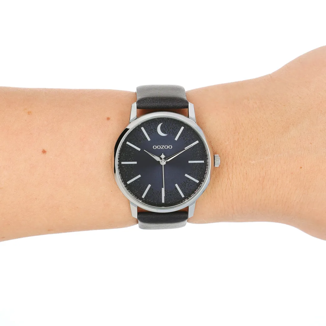 Zilverkleurige OOZOO horloge met donker blauwe leren band - C11043
