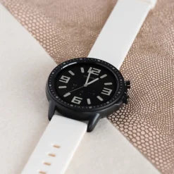 Zwarte OOZOO smartwatch met witte rubber band - Q00327